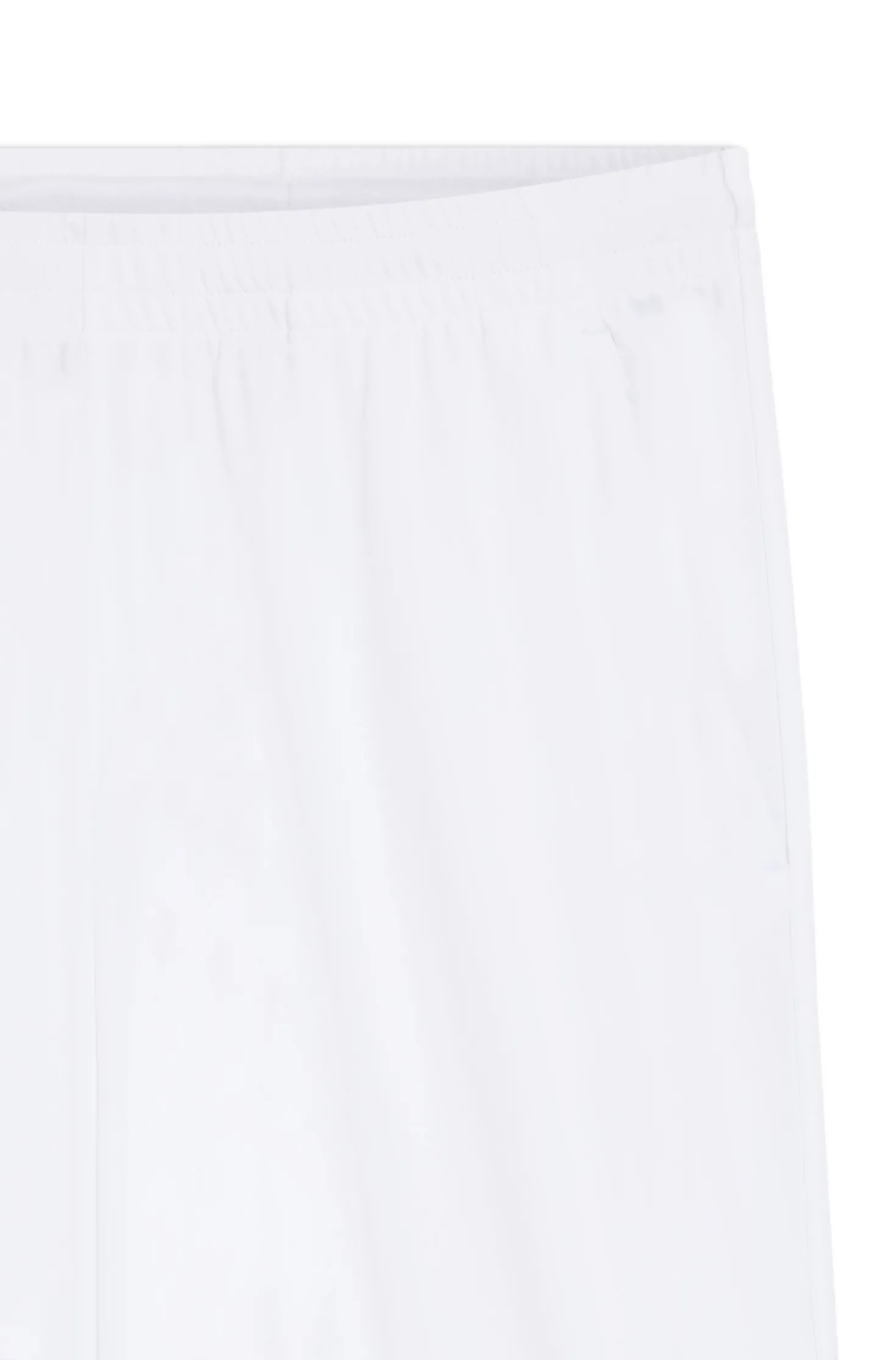 Active Shorts aus Stretch-Gewebe mit Taschen aus Mesh
