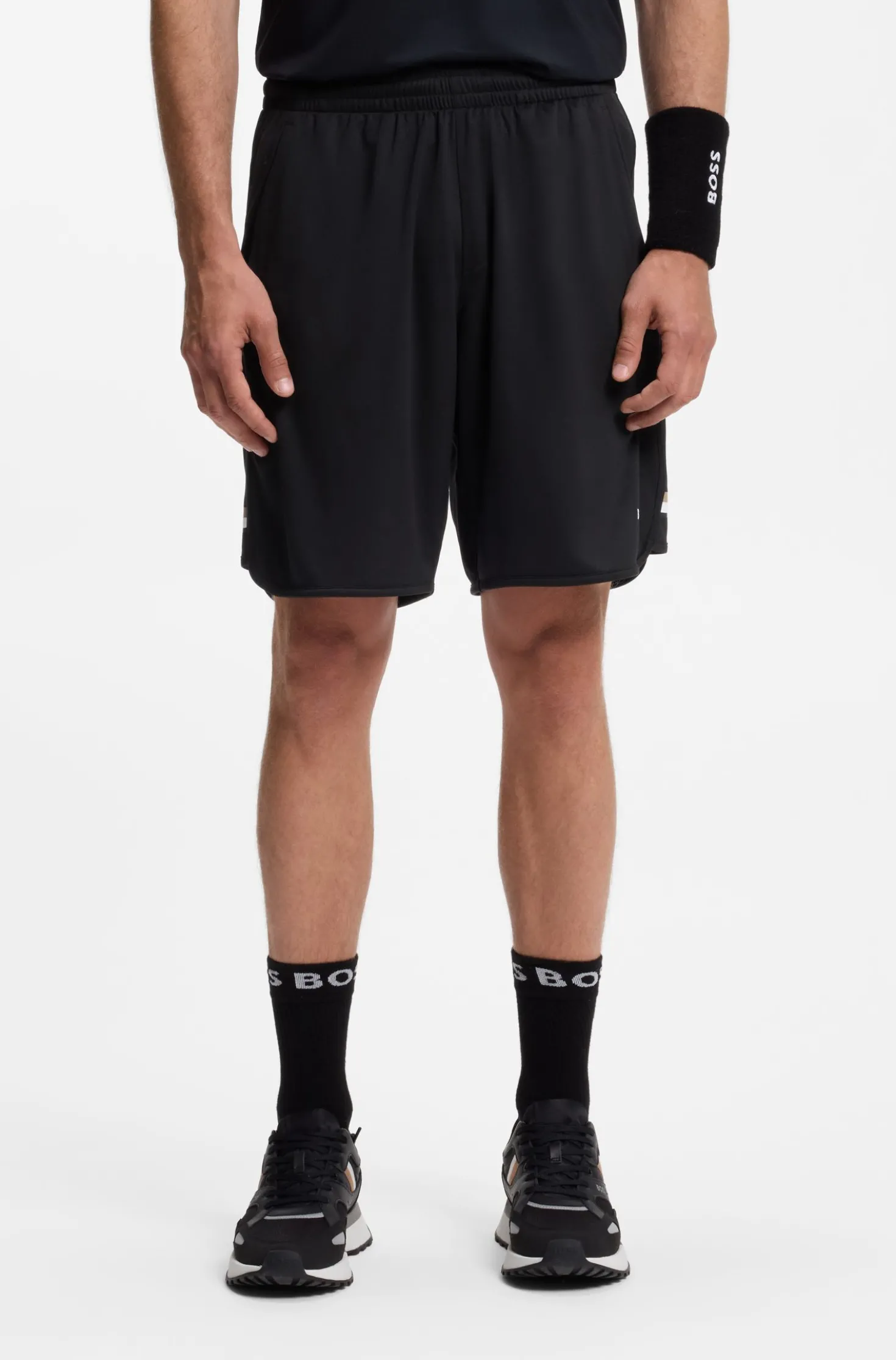 Active Shorts aus Stretch-Gewebe mit Taschen aus Mesh
