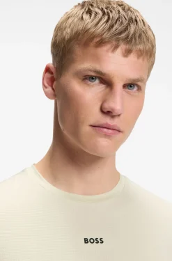 Active Slim-Fit T-Shirt aus schnelltrocknendem Gewebe