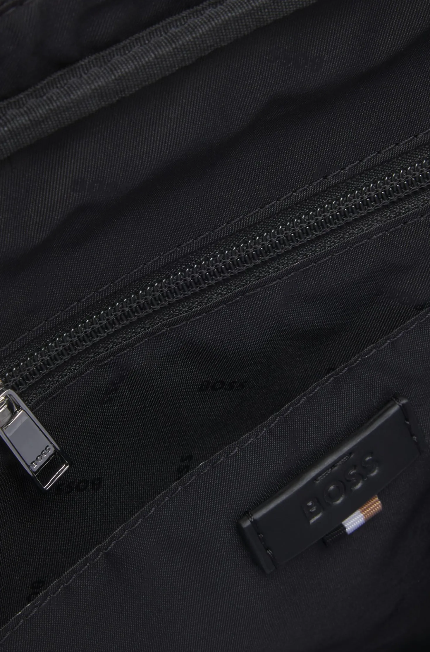 Aktentasche mit Monogramm-Print