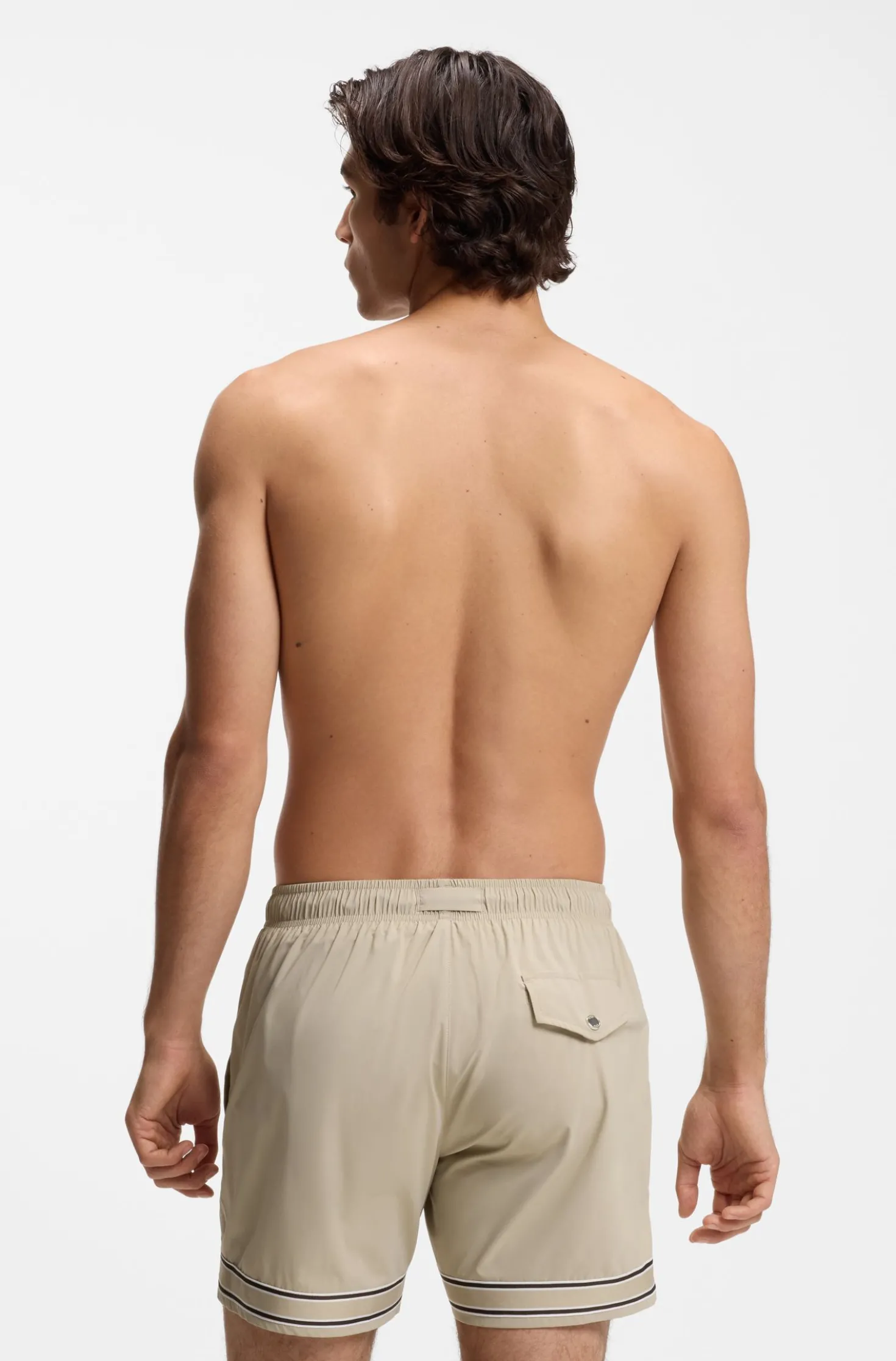 Badeshorts mit Tunnelzug aus Stretch-Gewebe und Bandbesatz