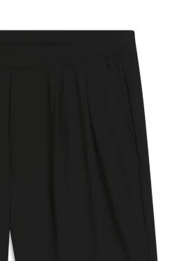 Bügelleichte Shorts mit Bundfalten vorn