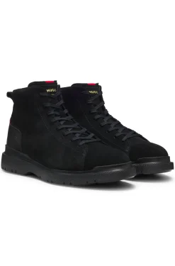 Boots aus Veloursleder mit Leder-Details