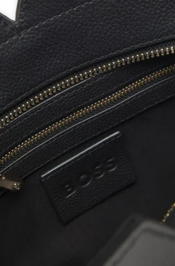 BOSS Revers kleine Tote Bag aus Leder mit Gürtel-Detail