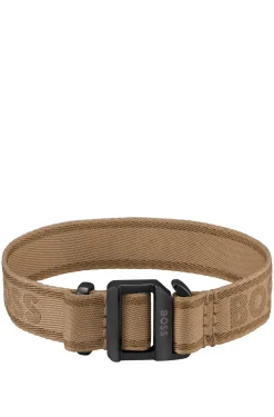Camelfarbenes Webarmband mit Logo und verstellbarer Schließe