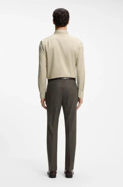 Casual-Fit Hemd aus Baumwolle mit Cutaway-Kragen