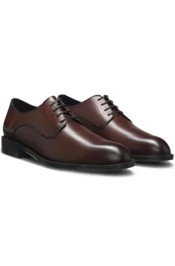 Derbys aus Leder mit Nahtdetails