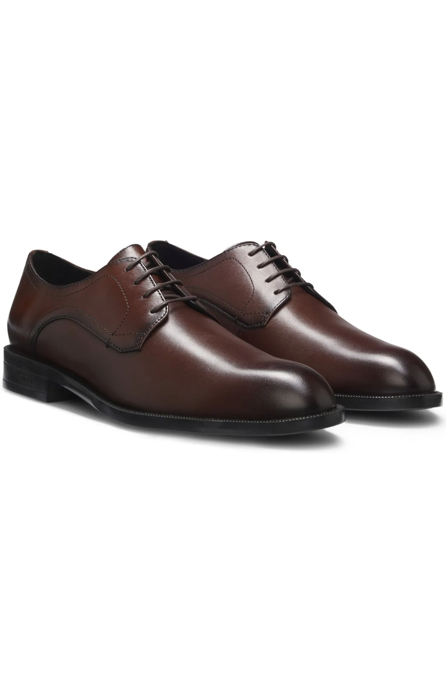 Derbys aus Leder mit Nahtdetails