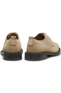 Derbys aus Veloursleder