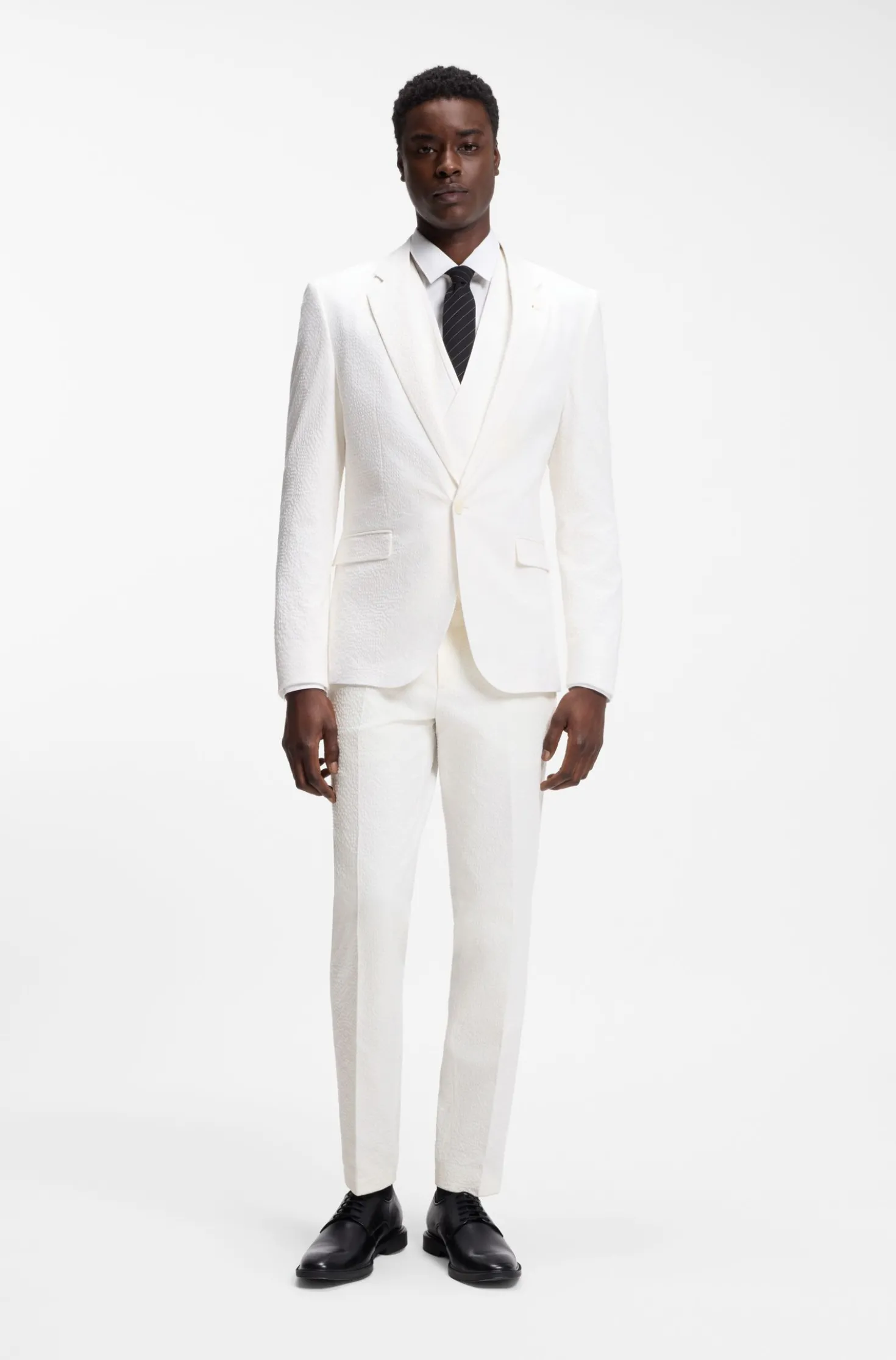 Extra Slim-Fit Anzug aus Stretch-Baumwolle-Seersucker mit drei Pieces