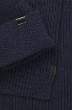 Geschenk-Set aus Mütze und Schal