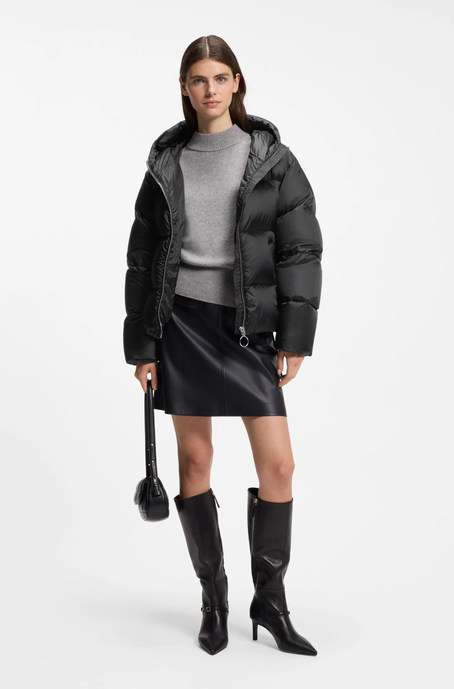 Glänzende Daunensteppjacke mit Statement-Zipper
