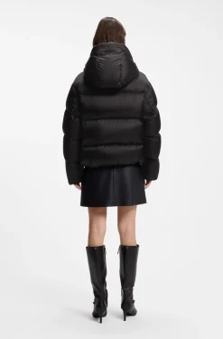 Glänzende Daunensteppjacke mit Statement-Zipper