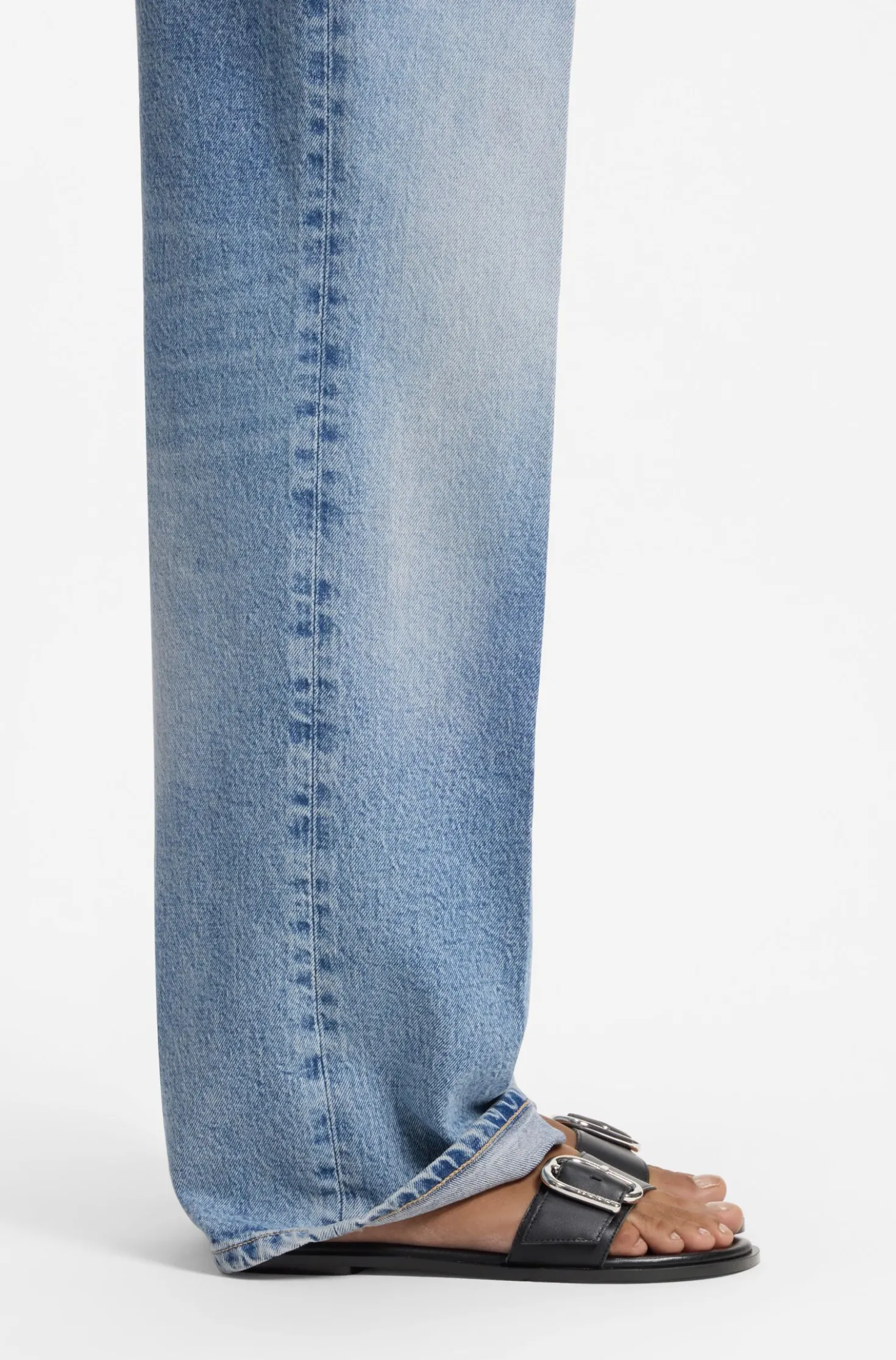 Lederslipper mit Logo-Schließe