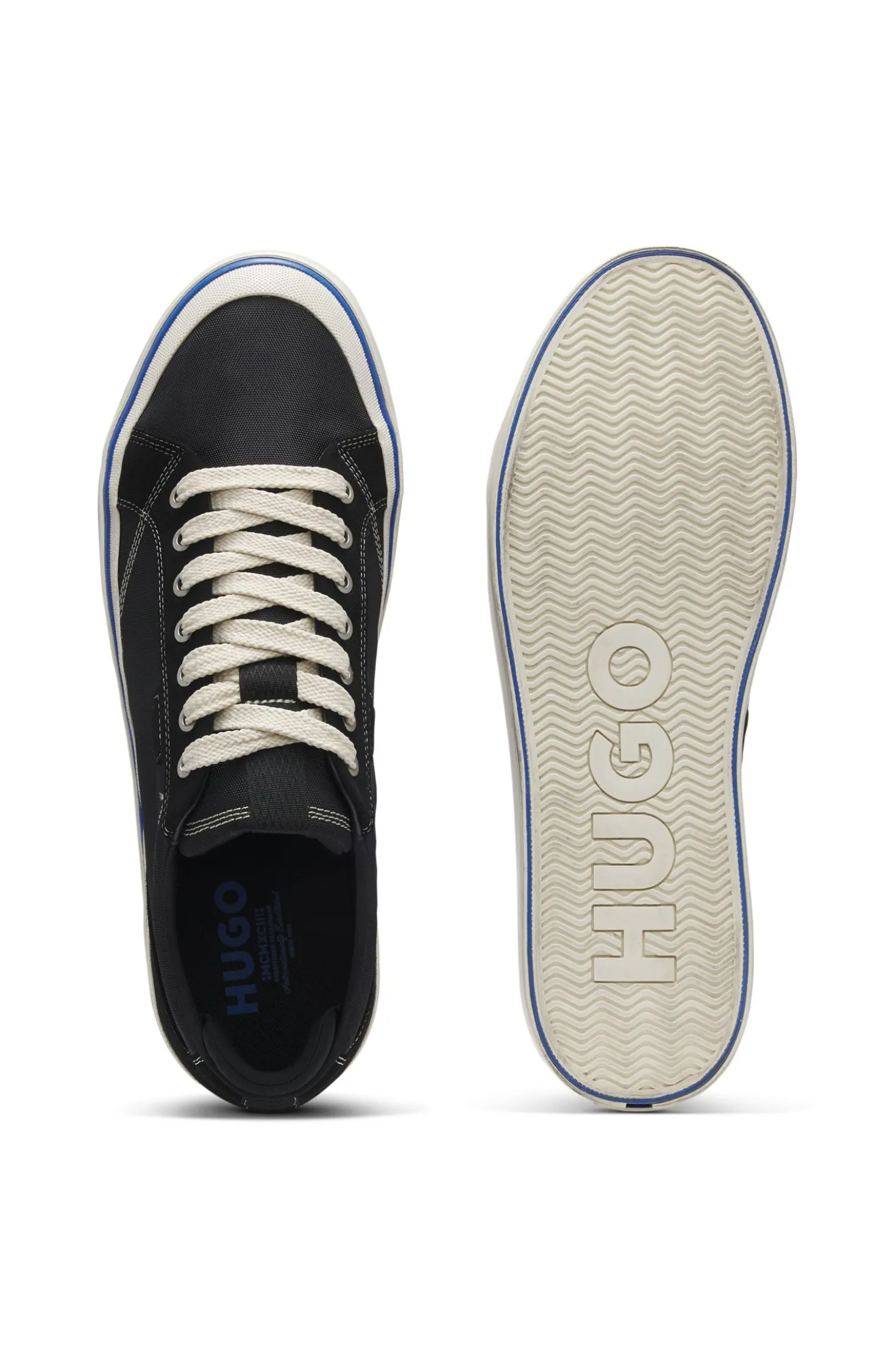 Lowtop Sneakers mit blauer Sohlen-Linie