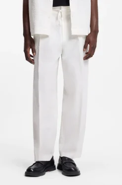 Modern-Fit Hose aus Stretch-Baumwolle mit Seersucker-Struktur