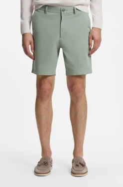 Modern-Fit Shorts aus überfärbtem elastischem Baumwoll-Twill
