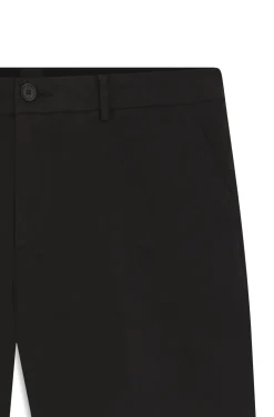 Modern-Fit Shorts aus Stretch-Baumwolle
