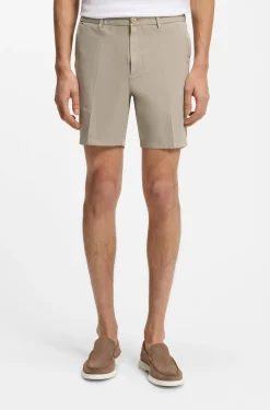 Modern-Fit Shorts aus Stretch-Baumwolle
