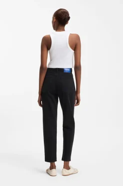 Mom-Jeans aus schwarzem Stretch-Denim