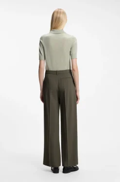 Regular-Fit Hose aus Stretch-Crêpe mit Nadelstreifen