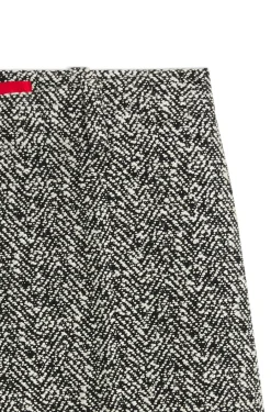 Regular-Fit Hose aus Stretch-Gewebe mit Fischgrätmuster
