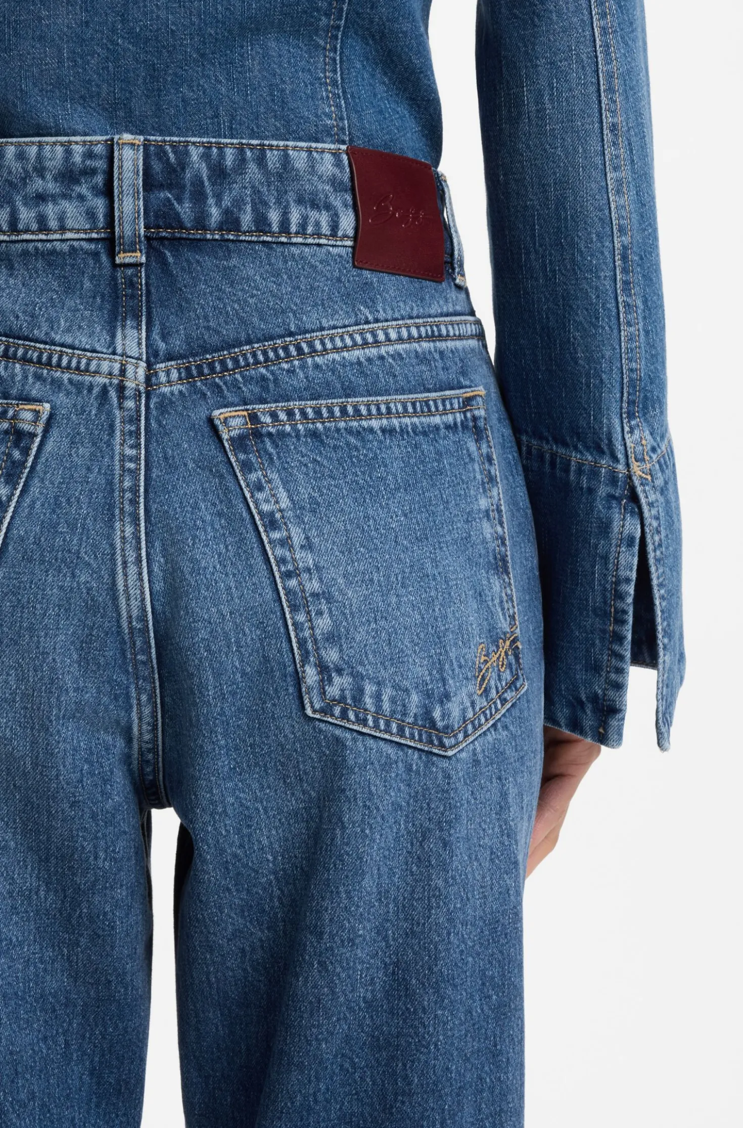 Regular-Fit Jeans aus mitteldunklem Denim mit softem Peach-Touch