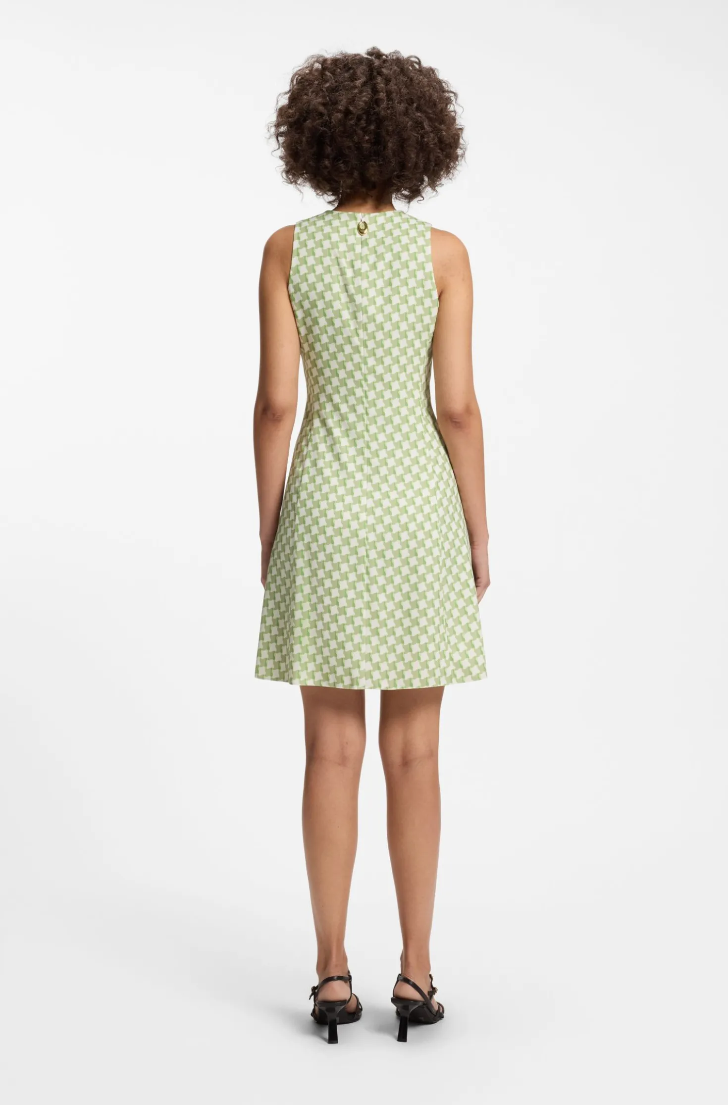 Ärmelloses Kleid mit geometrischem Print