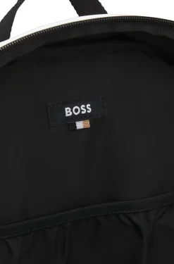 Rucksack aus Kunstleder mit reflektierenden Details