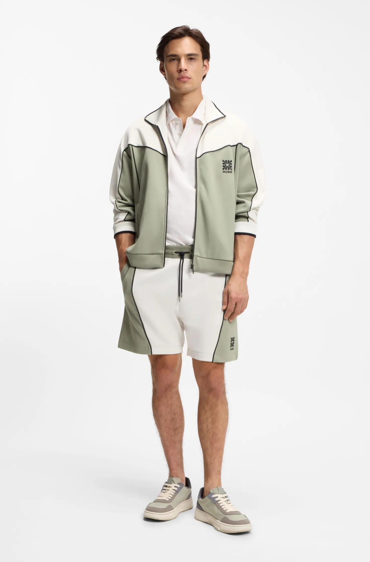 Shorts aus Baumwoll-Mix mit gesticktem Logo-Artwork