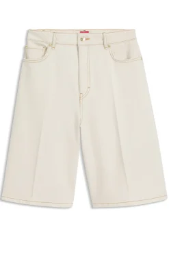 Shorts aus gewaschenem Ecru-Denim mit weitem Beinverlauf
