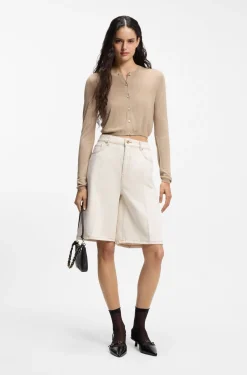 Shorts aus gewaschenem Ecru-Denim mit weitem Beinverlauf