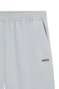 Shorts mit Vier-Wege-Stretch und feuchtigkeitsableitenden Eigenschaften