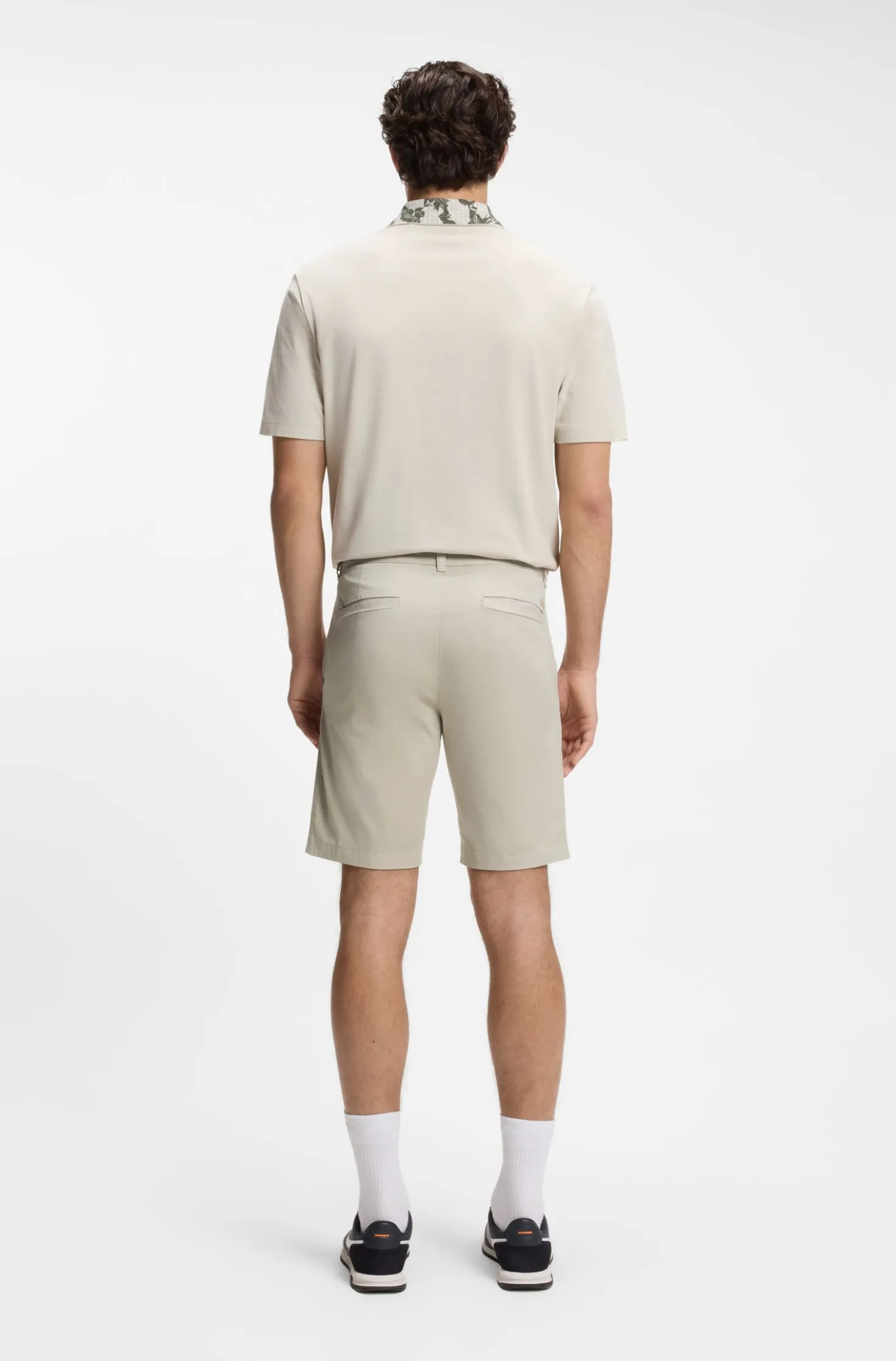 Slim-Fit Chino-Shorts aus Stretch-Baumwolle