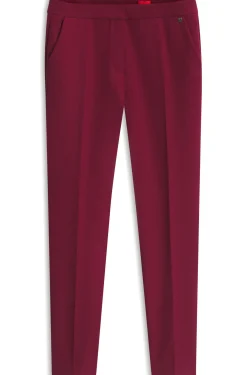 Slim-Fit Hose aus Stretch-Gewebe mit Logo-Niete