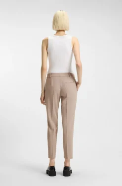Slim-Fit Hose mit geschlitztem Saum