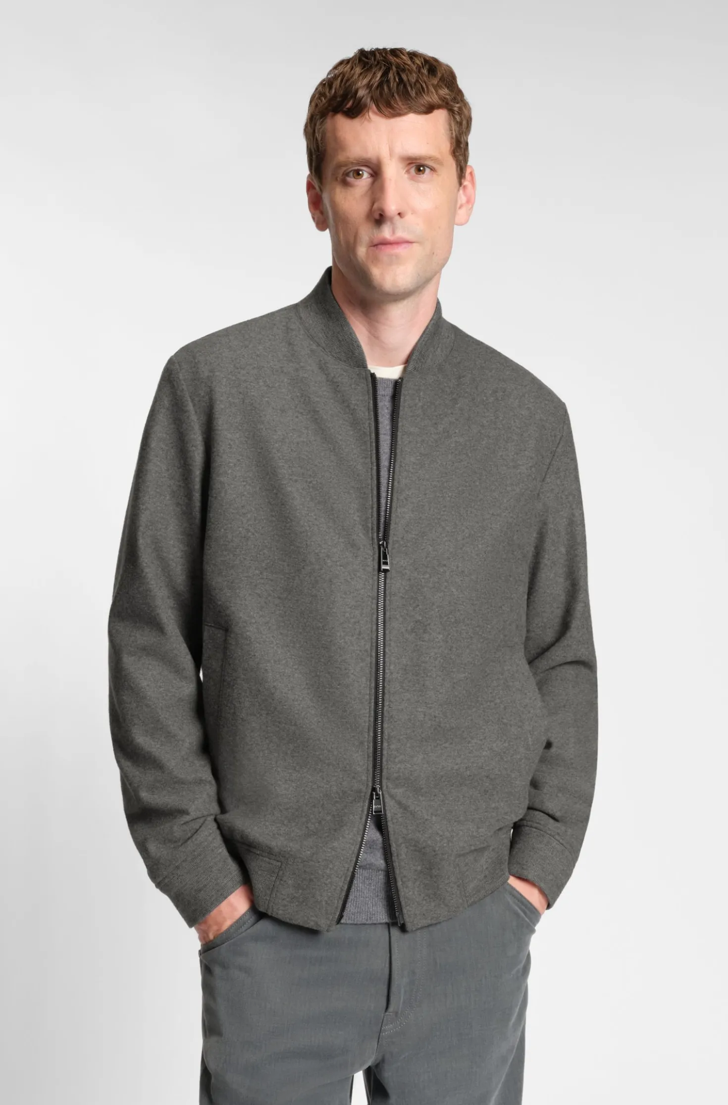 Slim-Fit Jacke aus gebürstetem Stretch-Flanell