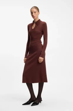 Slim-Fit Midikleid mit Polokragen und Schlüsselloch-Ausschnitt
