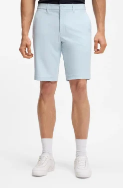 Slim-Fit Shorts aus wasserabweisendem Stretch-Gewebe