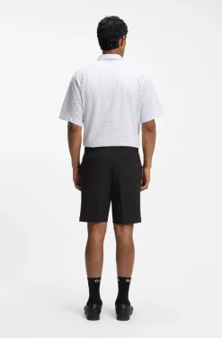 Slim-Fit Shorts aus wasserabweisendem Stretch-Gewebe