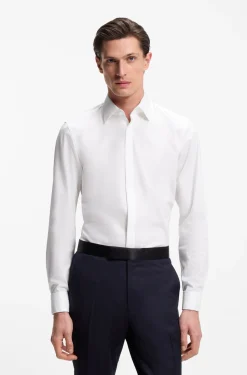 Slim-Fit Smokinghemd aus bügelleichter Stretch-Baumwolle