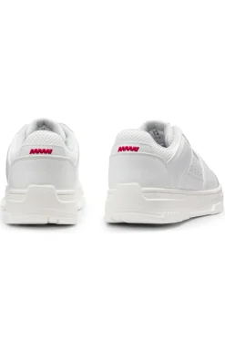 Sneakers aus Kunstleder mit Mesh-Details