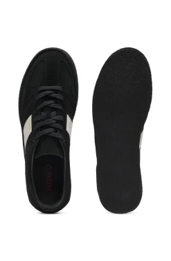 Sneakers aus Veloursleder mit Seitenstreifen