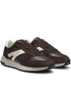 Sneakers aus Veloursleder mit goldfarbenem Folien-Logo