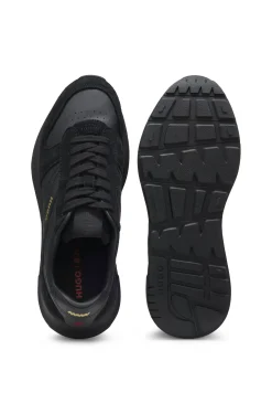 Sneakers aus Veloursleder mit goldfarbenem Folien-Logo