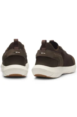 Sporty slip-on trainers with suede details