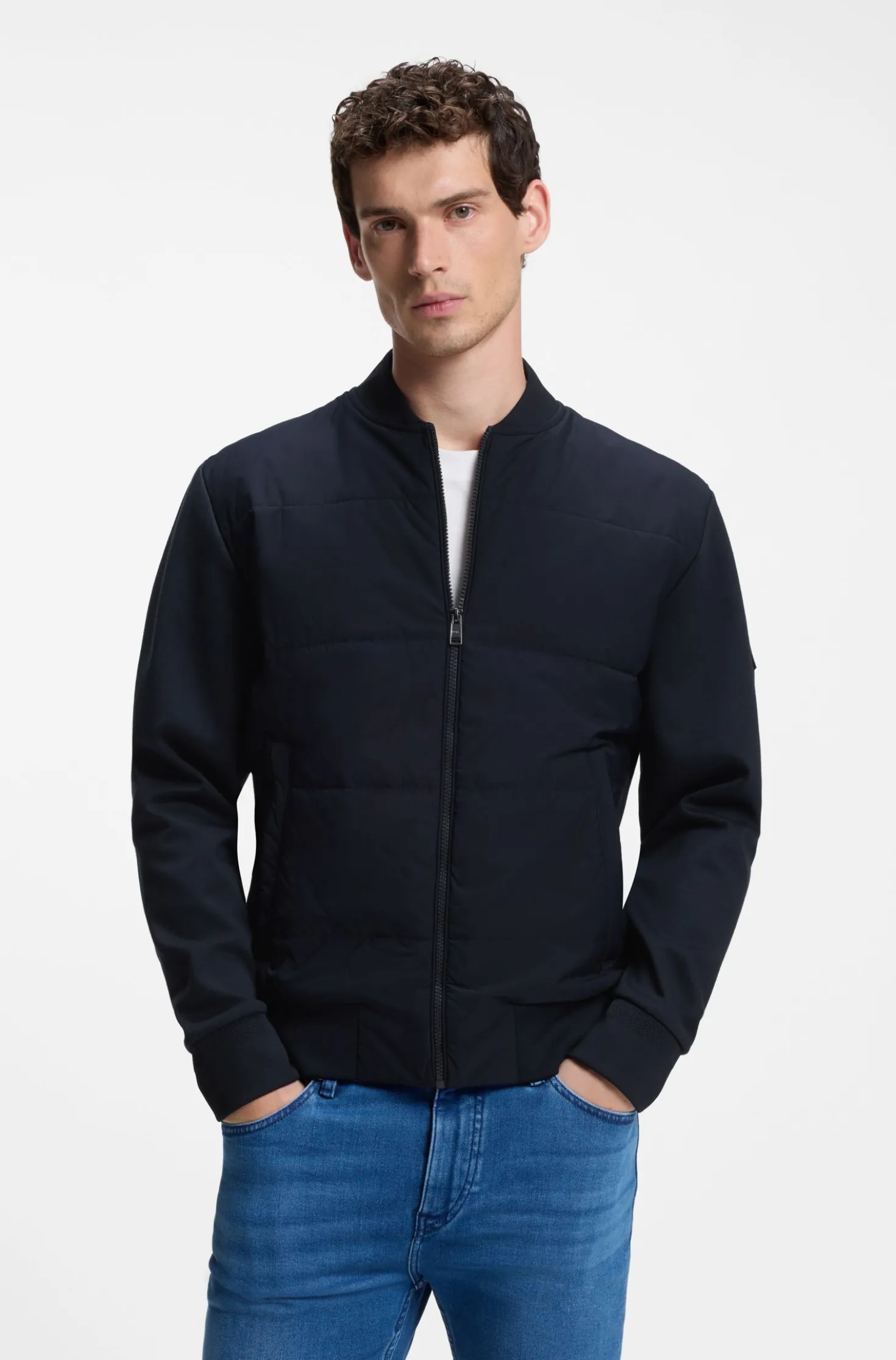 Sweatjacke mit Reißverschluss und gepolsterter Vorderseite