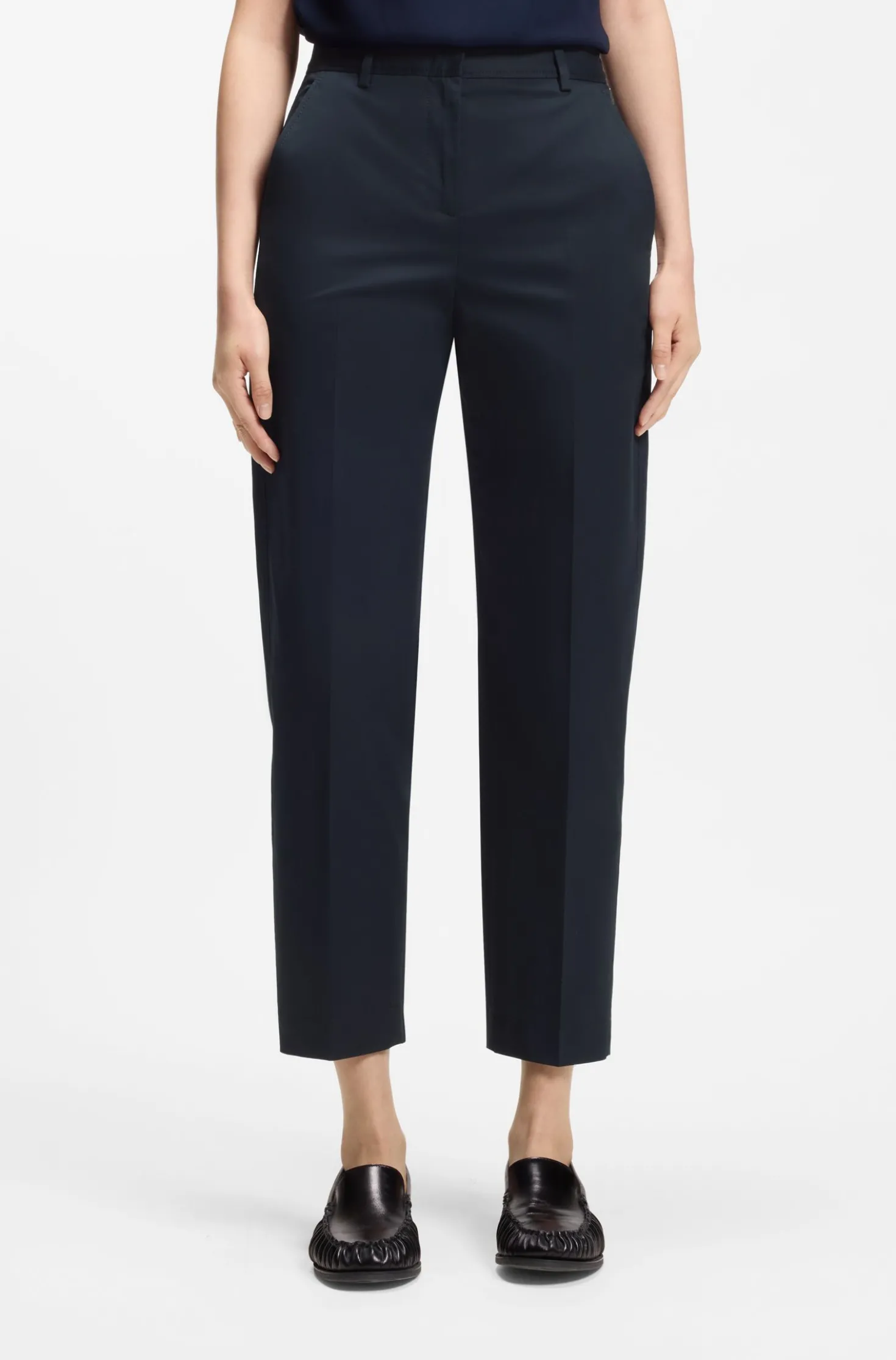 Verkürzte Tapered-Fit Hose aus elastischer Baumwolle