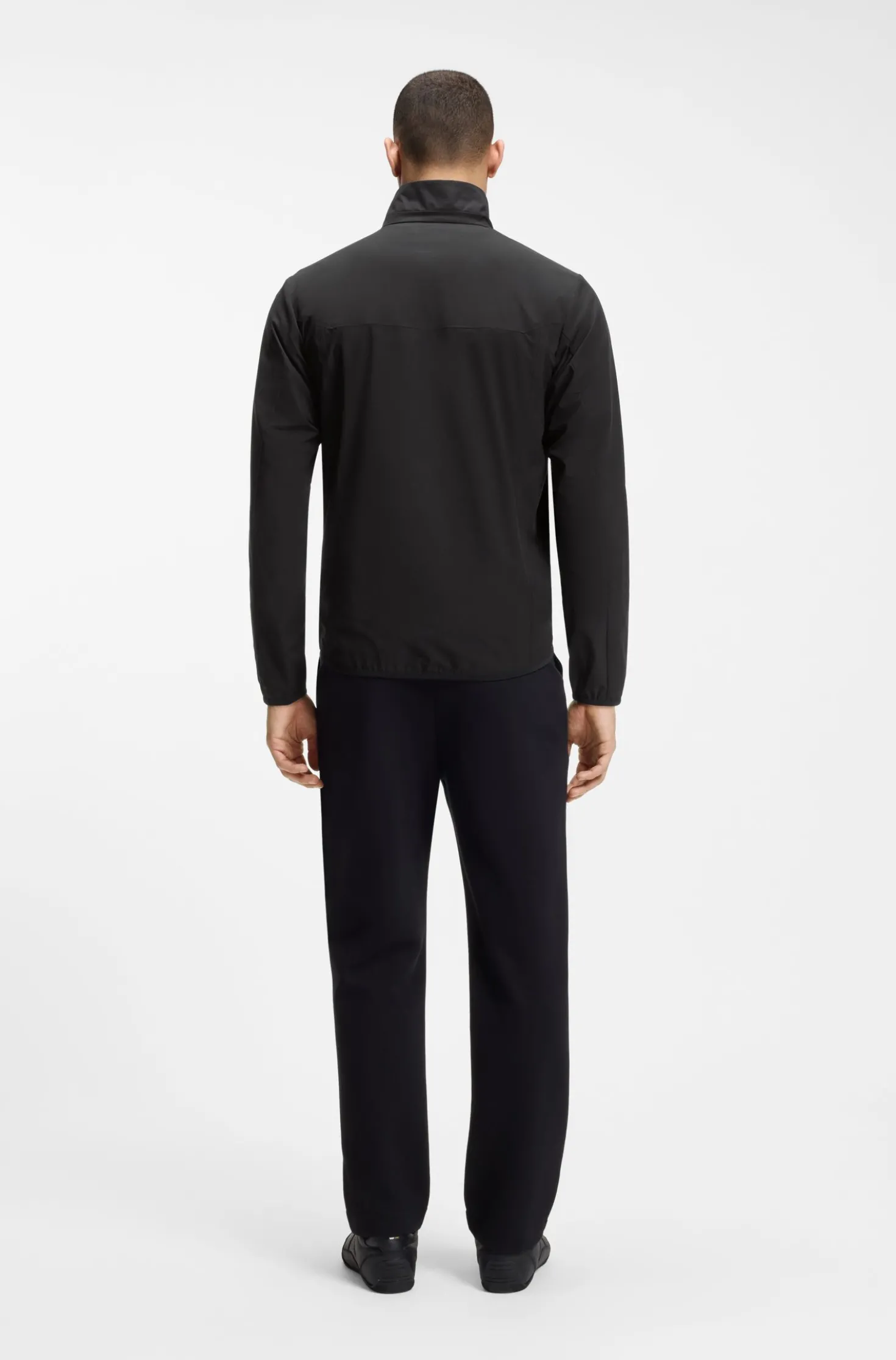 Wasserabweisende Jacke aus Vier-Wege-Stretch-Gewebe