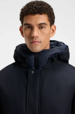 Wasserabweisende Jacke mit kontrastierendem Einsatz